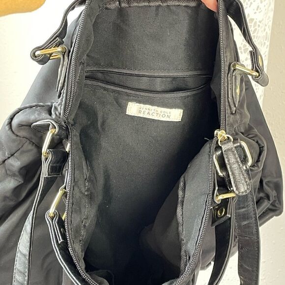 Pre-Loved Kenneth Cole Reaction Black and Gold Shoulder Bag - Picture 3 of 5
